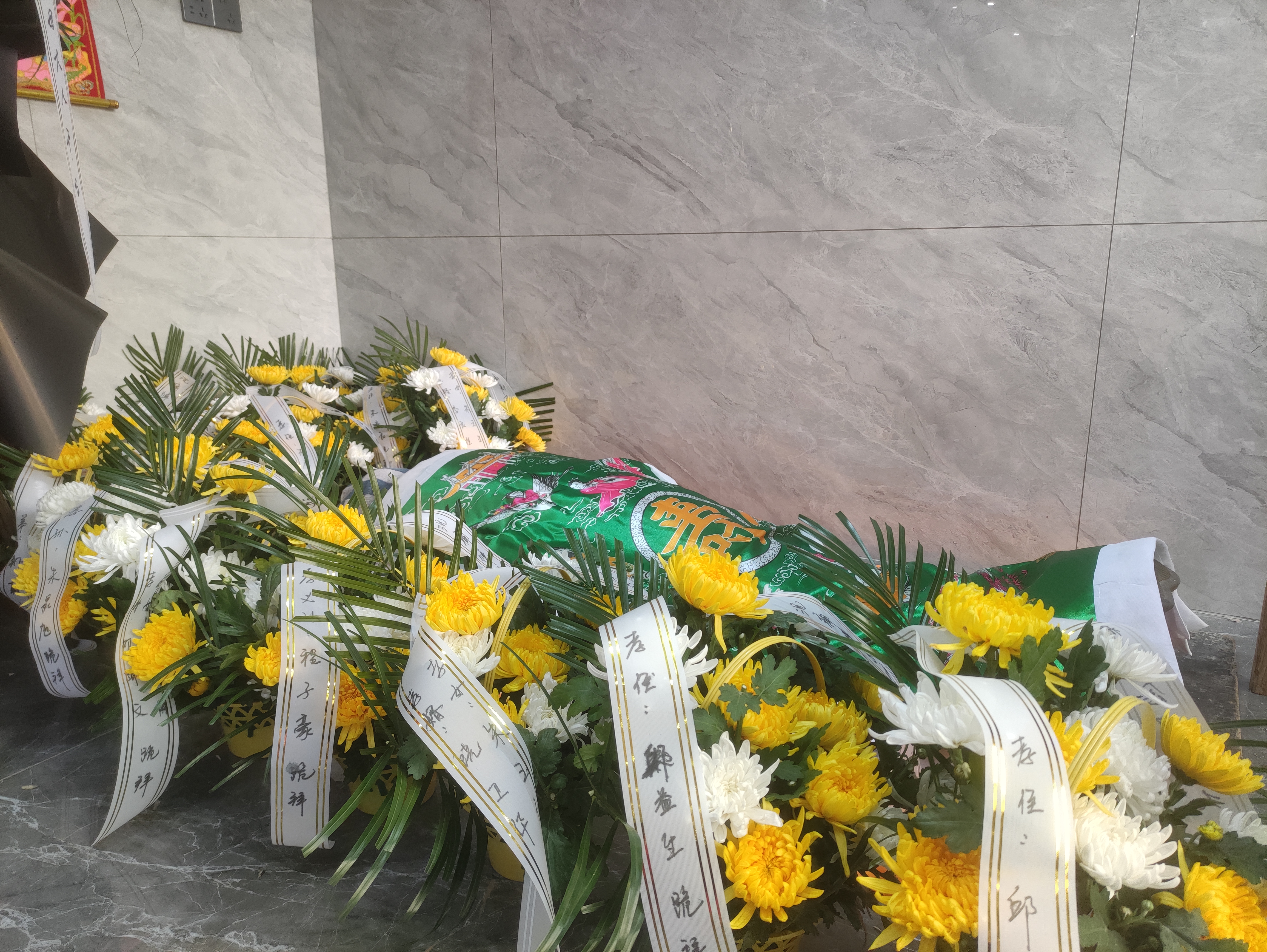 家里的灵堂 | 500