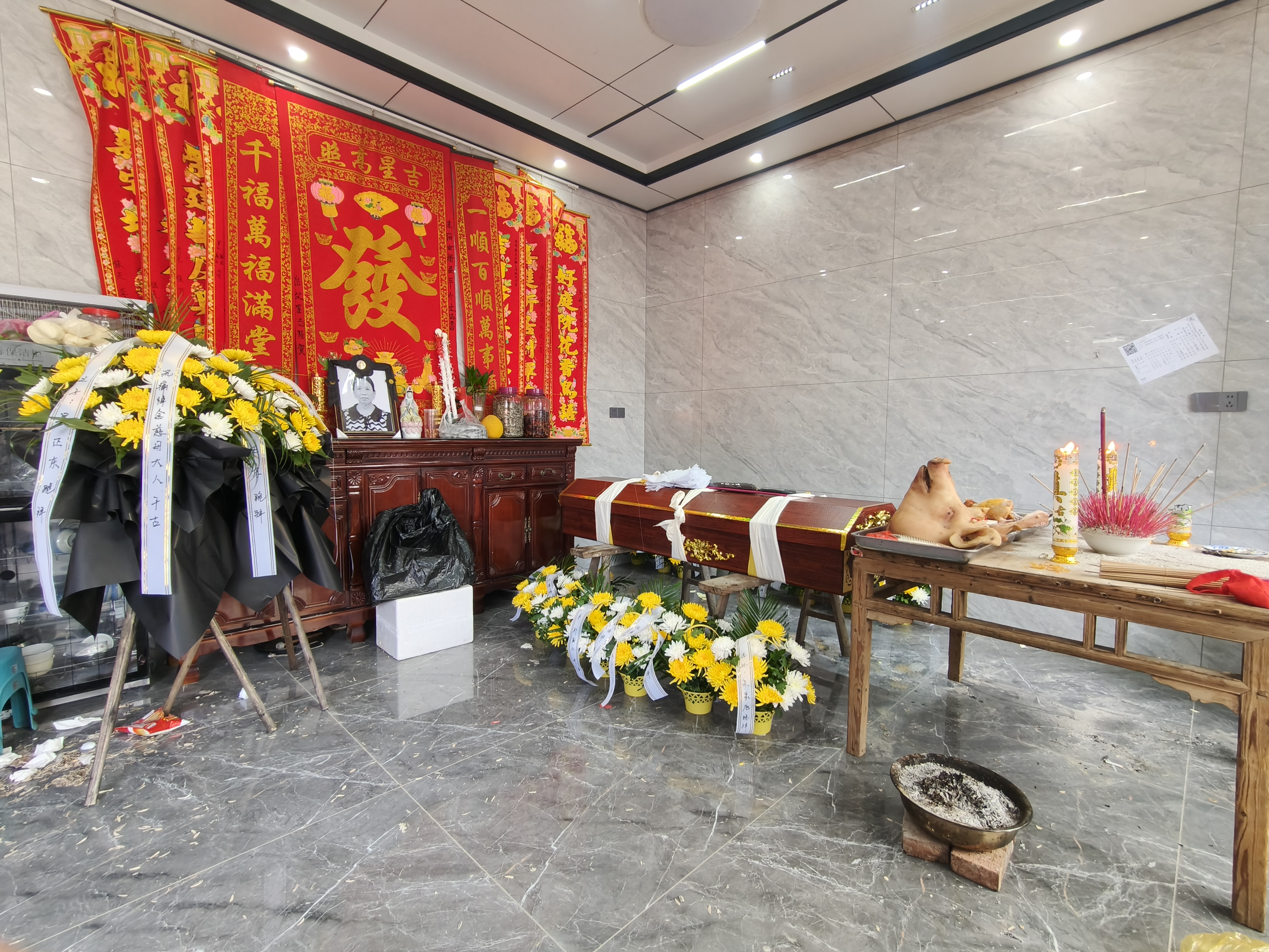 入棺后灵堂 | 500